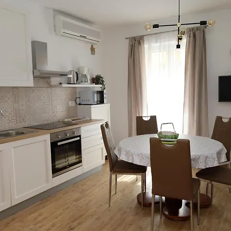 Vila Jasna Apartment Supetar