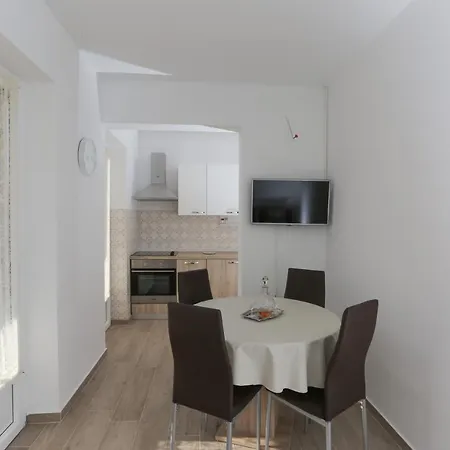Vila Jasna *