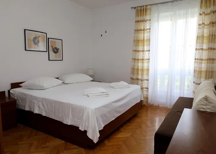 Jasna سوبيتار